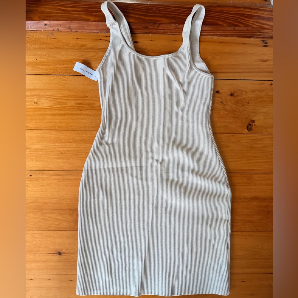 *NWT* Aritzia Babaton Ribbed Beige Bodycon Mini Dress